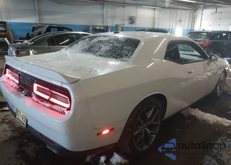 2022 Dodge Challenger Gt z USA, uszkodzony, nr VIN 2C3CDZJG4NH226485